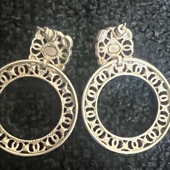 CHANEL Gold and Cream Filigree Earrings - Picture 6 of 15